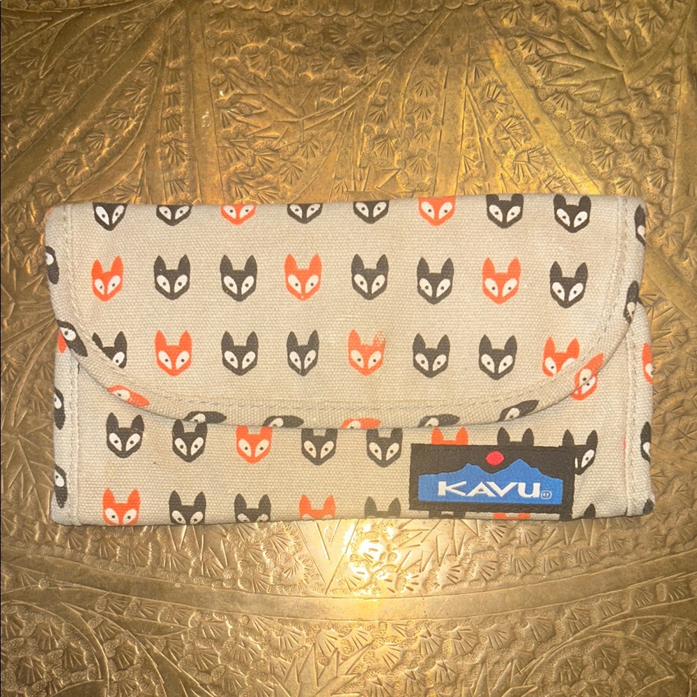 KAVU Fox Pattern Wallet - Black and Orange- So Cute!!